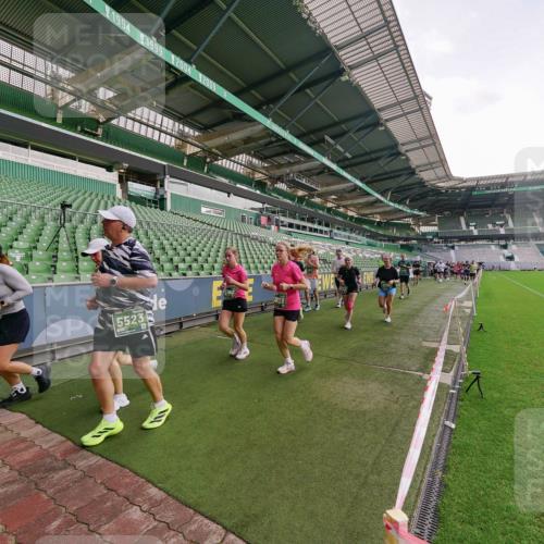 13.09.2026 - 21. swb-Marathon Bremen Michael Burmester http://msf.ph/oto/10326252 13.09.2026 13:30:12 Laufen im Stadion 122, 171, 224, 297, 405, 422, 476, 639, 685, 729, 754, 767, 806, 986, 1114, 1217, 1242, 1270, 1384, 1529, 1615, 1633, 1634, 1777, 1810, 1811, 1886, 1983, 2216, 2238, 2242, 2249, 2263, 2326, 2368, 2372, 2436, 2449, 2546, 2615, 2629, 2637, 2719, 2738, 2740, 2830, 2862, 2868, 2869, 2871, 2918, 2924, 2991, 2994, 3020, 3053, 3101, 3129, 3227, 3238, 3274, 3286, 3321, 3361, 3563, 3594, 3595, 3605, 3678, 3755, 3758, 3873, 3876, 3898, 3929, 3953, 3965, 3971, 4011, 4056, 357 meine-sportfotos.de