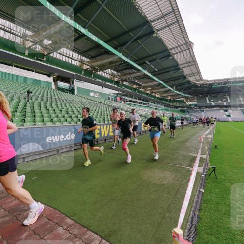 13.09.2026 - 21. swb-Marathon Bremen Michael Burmester http://msf.ph/oto/10326257 13.09.2026 13:30:14 Laufen im Stadion 122, 171, 224, 297, 405, 422, 476, 639, 685, 729, 754, 767, 806, 986, 1114, 1217, 1242, 1270, 1384, 1529, 1615, 1633, 1634, 1810, 1811, 1886, 1983, 2216, 2238, 2242, 2249, 2263, 2326, 2368, 2372, 2436, 2449, 2546, 2615, 2629, 2637, 2643, 2719, 2738, 2740, 2830, 2862, 2868, 2869, 2871, 2918, 2924, 2991, 2994, 3020, 3053, 3101, 3129, 3227, 3238, 3274, 3286, 3321, 3361, 3401, 3563, 3594, 3605, 3678, 3755, 3758, 3873, 3876, 3898, 3929, 3953, 3965, 3971, 4011, 4056, 357 meine-sportfotos.de