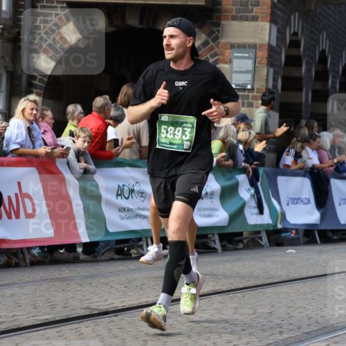 13.09.2026 - 21. swb-Marathon Bremen Strokosch-Dieckow http://msf.ph/oto/10326269 13.09.2026 13:11:54 Ziel 382, 3899, 5585, 6059, 7109, 8982, 493, 2444, 2447, 2820, 3336, 3703, 4283, 4698, 5940, 6739, 7621 meine-sportfotos.de