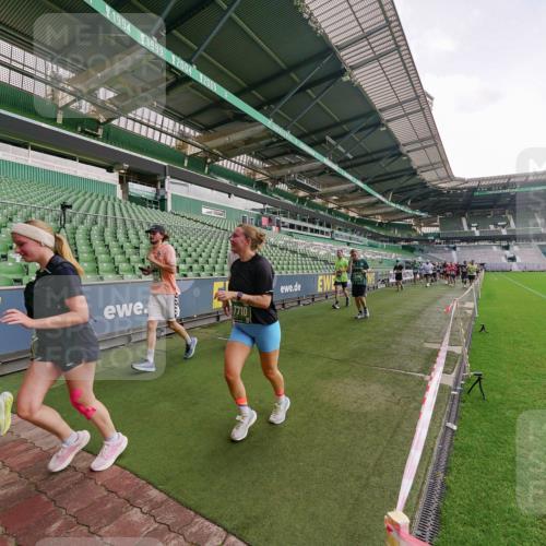 13.09.2026 - 21. swb-Marathon Bremen Michael Burmester http://msf.ph/oto/10326273 13.09.2026 13:30:15 Laufen im Stadion 122, 171, 224, 297, 405, 422, 476, 639, 685, 729, 754, 767, 806, 986, 1114, 1217, 1242, 1270, 1384, 1529, 1615, 1633, 1634, 1810, 1811, 1886, 1983, 2216, 2238, 2242, 2249, 2263, 2326, 2368, 2372, 2436, 2449, 2546, 2615, 2629, 2637, 2643, 2719, 2738, 2740, 2830, 2862, 2868, 2869, 2871, 2918, 2924, 2991, 2994, 3020, 3053, 3101, 3129, 3227, 3238, 3274, 3286, 3321, 3361, 3401, 3563, 3594, 3605, 3678, 3755, 3758, 3873, 3876, 3898, 3929, 3953, 3965, 3971, 4011, 4056, 357 meine-sportfotos.de