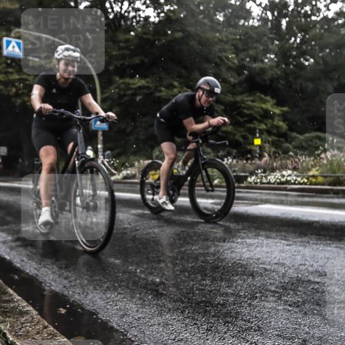 13.09.2026 - Stadtparktriathlon H.Heesch http://msf.ph/oto/10326276 13.09.2026 11:41:34 Radfahren 715, 897, 1800 meine-sportfotos.de