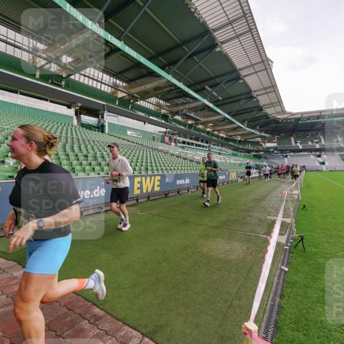 13.09.2026 - 21. swb-Marathon Bremen Michael Burmester http://msf.ph/oto/10326279 13.09.2026 13:30:15 Laufen im Stadion 122, 171, 224, 297, 405, 422, 476, 639, 685, 729, 754, 767, 806, 986, 1114, 1217, 1242, 1270, 1384, 1529, 1615, 1633, 1634, 1810, 1811, 1886, 1983, 2216, 2238, 2242, 2249, 2263, 2326, 2368, 2372, 2436, 2449, 2546, 2615, 2629, 2637, 2643, 2719, 2738, 2740, 2830, 2862, 2868, 2869, 2871, 2918, 2924, 2991, 2994, 3020, 3053, 3101, 3129, 3227, 3238, 3274, 3286, 3321, 3361, 3401, 3563, 3594, 3605, 3678, 3755, 3758, 3873, 3876, 3898, 3929, 3953, 3965, 3971, 4011, 4056, 357 meine-sportfotos.de
