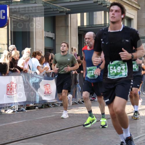 13.09.2026 - 21. swb-Marathon Bremen Strokosch-Dieckow http://msf.ph/oto/10326287 13.09.2026 13:20:14 Ziel 201, 232, 334, 541, 876, 1197, 1528, 1646, 2493, 2577, 2953, 3813, 4174, 4351, 4357, 4358, 5137, 5450, 5493, 5855, 6495, 6496, 6901, 7411, 8178, 9047, 9162, 9721, 9949, 13222, 205, 431, 495, 511, 655, 1053, 1058, 1252, 1390, 1537, 1551, 1750, 1931, 1972, 2122, 2343, 2807, 2885, 2903, 3240, 3411, 3685, 3690, 4287, 5340, 5389, 5583, 5813, 5837, 6663, 6901, 7018, 7341, 7404, 7488, 7531, 7664, 9518, 9756, 13192 meine-sportfotos.de