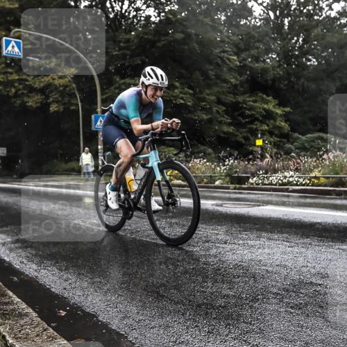 13.09.2026 - Stadtparktriathlon H.Heesch http://msf.ph/oto/10326306 13.09.2026 11:42:05 Radfahren 771, 814, 820, 927 meine-sportfotos.de