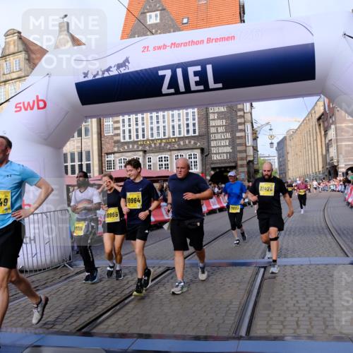 13.09.2026 - 21. swb-Marathon Bremen Tim E. http://msf.ph/oto/10326330 13.09.2026 11:01:24 Ziel 10093, 10428, 10639, 10753, 10892, 10964, 10965, 11049, 11116, 11260, 11306, 11428, 11540, 11681, 11682, 11728, 11751, 11816, 11850, 12085, 12116, 12241, 12245, 12283, 12390, 12391, 12428 meine-sportfotos.de
