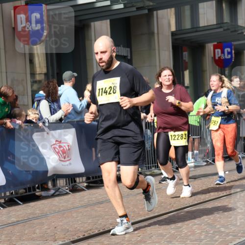 13.09.2026 - 21. swb-Marathon Bremen Strokosch-Dieckow http://msf.ph/oto/10326336 13.09.2026 11:01:03 Ziel 10181, 10560, 10647, 10648, 10678, 10892, 10964, 10965, 11260, 11306, 11324, 11428, 11459, 11467, 11550, 11551, 11666, 11681, 11682, 11751, 11788, 11796, 11798, 11813, 11816, 11969, 11970, 12047, 12062, 12241, 12245, 12283, 12390, 12391, 10093, 10367, 10368, 10428, 10639, 10753, 10857, 10964, 10965, 11049, 11055, 11116, 11247, 11343, 11359, 11428, 11475, 11540, 11728, 11797, 11804, 11819, 11850, 11959, 12006, 12085, 12116, 12241, 12397, 12428 meine-sportfotos.de