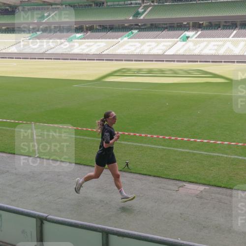 13.09.2026 - 21. swb-Marathon Bremen Michael Burmester http://msf.ph/oto/10326363 13.09.2026 12:55:53 Laufen im Stadion 201, 205, 307, 388, 411, 431, 465, 495, 655, 854, 876, 913, 926, 948, 1053, 1058, 1130, 1197, 1390, 1537, 1599, 1645, 1750, 1972, 2001, 2040, 2122, 2125, 2234, 2251, 2260, 2319, 2383, 2390, 2473, 2474, 2535, 2604, 2733, 2801, 2812, 2870, 2922, 2948, 3012, 3057, 3119, 3134, 3175, 3192, 3202, 3206, 3241, 3246, 3290, 3346, 3348, 3356, 3411, 3508, 3706, 3716, 3836, 4135, 4137, 4171, 4413, 4479, 4733, 5277, 5430, 5530, 5695, 5867, 6106 meine-sportfotos.de