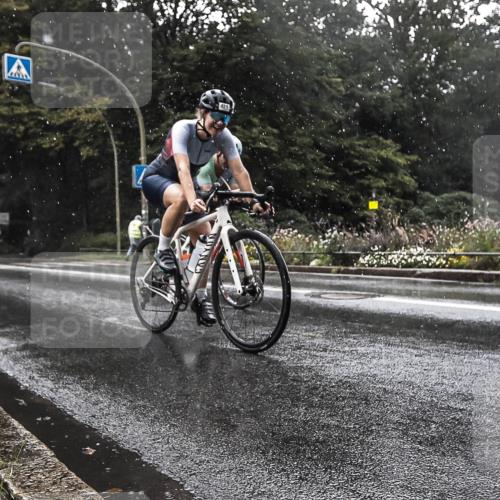 13.09.2026 - Stadtparktriathlon H.Heesch http://msf.ph/oto/10326375 13.09.2026 11:42:32 Radfahren 722, 821, 862, 878, 879, 920 meine-sportfotos.de