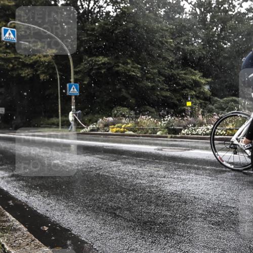 13.09.2026 - Stadtparktriathlon H.Heesch http://msf.ph/oto/10326381 13.09.2026 11:42:32 Radfahren 722, 821, 862, 878, 879, 920 meine-sportfotos.de
