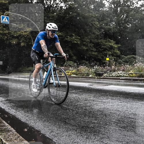 13.09.2026 - Stadtparktriathlon H.Heesch http://msf.ph/oto/10326385 13.09.2026 11:42:34 Radfahren 821, 862, 879, 920, 941 meine-sportfotos.de