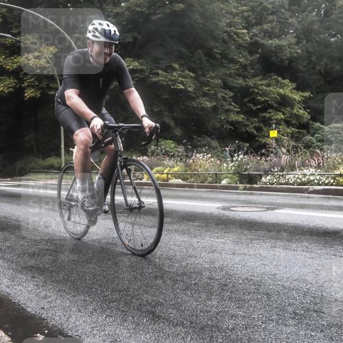 13.09.2026 - Stadtparktriathlon H.Heesch http://msf.ph/oto/10326387 13.09.2026 12:54:25 Radfahren 1087, 1193, 1273, 1299, 1400 meine-sportfotos.de