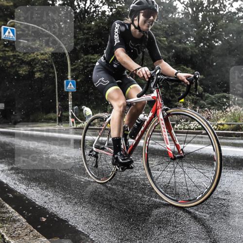 13.09.2026 - Stadtparktriathlon H.Heesch http://msf.ph/oto/10326397 13.09.2026 11:42:57 Radfahren 726 meine-sportfotos.de