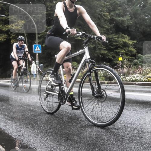 13.09.2026 - Stadtparktriathlon H.Heesch http://msf.ph/oto/10326403 13.09.2026 12:54:34 Radfahren 1101, 1225, 1226 meine-sportfotos.de