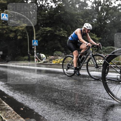 13.09.2026 - Stadtparktriathlon H.Heesch http://msf.ph/oto/10326405 13.09.2026 11:43:00 Radfahren 726, 729, 822 meine-sportfotos.de
