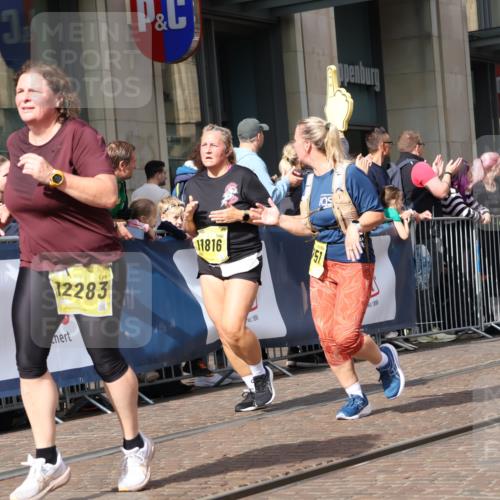 13.09.2026 - 21. swb-Marathon Bremen Strokosch-Dieckow http://msf.ph/oto/10326406 13.09.2026 11:01:05 Ziel 10181, 10251, 10560, 10647, 10648, 10678, 10892, 11260, 11306, 11324, 11459, 11467, 11550, 11551, 11666, 11751, 11788, 11796, 11798, 11813, 11816, 11969, 11970, 12047, 12062, 12245, 12283, 12390, 12391, 10093, 10367, 10368, 10428, 10639, 10753, 10857, 10964, 10965, 11049, 11055, 11116, 11247, 11359, 11428, 11540, 11681, 11682, 11728, 11797, 11804, 11819, 11850, 11959, 12006, 12085, 12116, 12241, 12397, 12428 meine-sportfotos.de