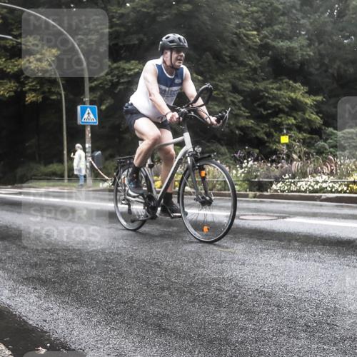 13.09.2026 - Stadtparktriathlon H.Heesch http://msf.ph/oto/10326411 13.09.2026 12:54:34 Radfahren 1101, 1225, 1226 meine-sportfotos.de
