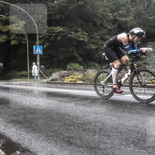 13.09.2026 - Stadtparktriathlon H.Heesch http://msf.ph/oto/10326413 13.09.2026 12:54:40 Radfahren 1101, 1304, 1308 meine-sportfotos.de