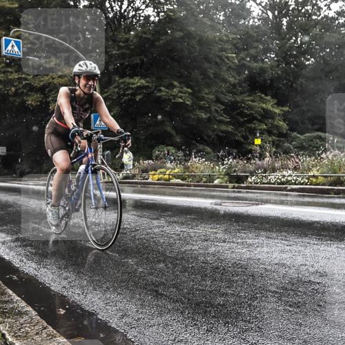 13.09.2026 - Stadtparktriathlon H.Heesch http://msf.ph/oto/10326414 13.09.2026 11:43:03 Radfahren 729, 822 meine-sportfotos.de