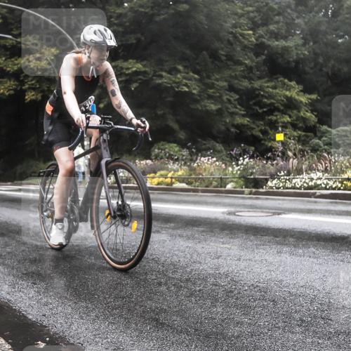 13.09.2026 - Stadtparktriathlon H.Heesch http://msf.ph/oto/10326417 13.09.2026 12:54:40 Radfahren 1101, 1304, 1308 meine-sportfotos.de