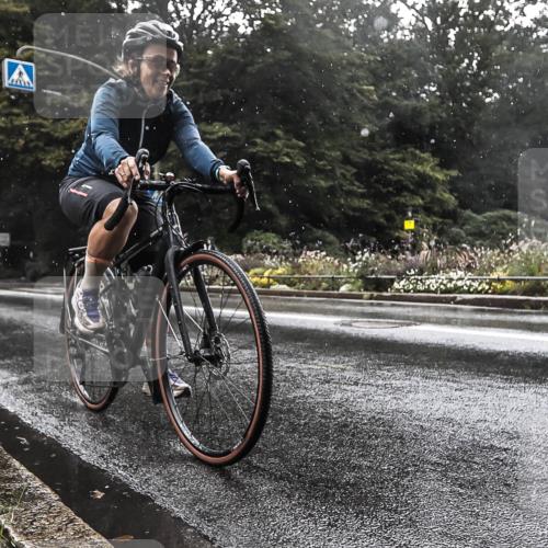 13.09.2026 - Stadtparktriathlon H.Heesch http://msf.ph/oto/10326418 13.09.2026 11:43:06 Radfahren 729, 758, 908 meine-sportfotos.de