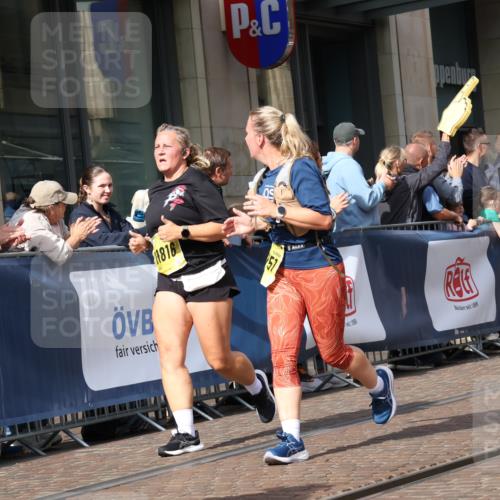 13.09.2026 - 21. swb-Marathon Bremen Strokosch-Dieckow http://msf.ph/oto/10326441 13.09.2026 11:01:05 Ziel 10181, 10251, 10560, 10647, 10648, 10678, 10892, 11260, 11306, 11324, 11459, 11467, 11550, 11551, 11666, 11751, 11788, 11796, 11798, 11813, 11816, 11969, 11970, 12047, 12062, 12245, 12283, 12390, 12391, 10093, 10367, 10368, 10428, 10639, 10753, 10857, 10964, 10965, 11049, 11055, 11116, 11247, 11359, 11428, 11540, 11681, 11682, 11728, 11797, 11804, 11819, 11850, 11959, 12006, 12085, 12116, 12241, 12397, 12428 meine-sportfotos.de