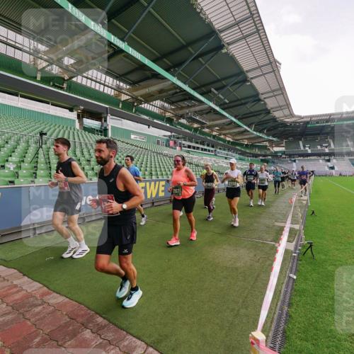 13.09.2026 - 21. swb-Marathon Bremen Michael Burmester http://msf.ph/oto/10326462 13.09.2026 13:30:34 Laufen im Stadion 122, 171, 224, 295, 297, 405, 476, 639, 754, 767, 806, 840, 1114, 1217, 1242, 1270, 1314, 1329, 1529, 1615, 1633, 1634, 1775, 1810, 1811, 1886, 1983, 2216, 2238, 2242, 2249, 2263, 2368, 2372, 2436, 2449, 2546, 2615, 2629, 2637, 2643, 2677, 2719, 2738, 2740, 2830, 2869, 2871, 2877, 2918, 2952, 2994, 3038, 3053, 3094, 3101, 3129, 3227, 3274, 3286, 3361, 3401, 3426, 3563, 3605, 3723, 3758, 3873, 3876, 3898, 3918, 3929, 3965, 3971, 4011, 4056, 357 meine-sportfotos.de