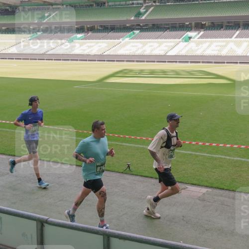 13.09.2026 - 21. swb-Marathon Bremen Michael Burmester http://msf.ph/oto/10326477 13.09.2026 12:56:00 Laufen im Stadion 201, 205, 307, 388, 411, 431, 465, 495, 655, 854, 876, 913, 926, 948, 1053, 1058, 1130, 1197, 1390, 1537, 1599, 1645, 1750, 1972, 2001, 2040, 2122, 2125, 2234, 2251, 2260, 2319, 2383, 2390, 2473, 2474, 2535, 2604, 2634, 2733, 2761, 2812, 2870, 2922, 2948, 3057, 3119, 3134, 3175, 3192, 3202, 3206, 3241, 3246, 3290, 3346, 3348, 3356, 3411, 3508, 3706, 3716, 3836, 4135, 4137, 4171, 4413, 4479, 4733, 5277, 5430, 5530, 5695, 5867, 6106 meine-sportfotos.de