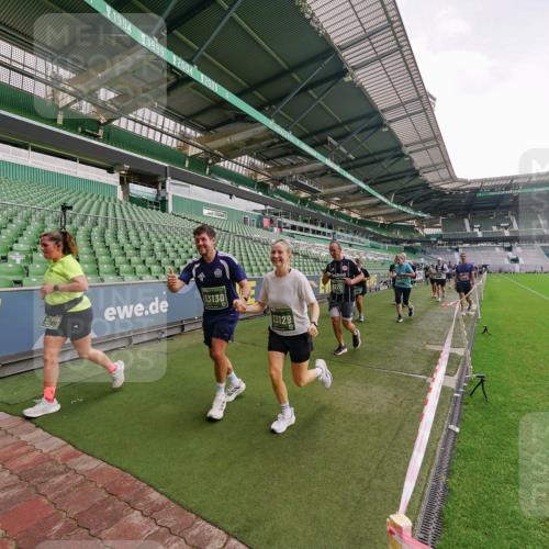 13.09.2026 - 21. swb-Marathon Bremen Michael Burmester http://msf.ph/oto/10326487 13.09.2026 13:30:37 Laufen im Stadion 122, 171, 224, 295, 297, 405, 639, 754, 767, 806, 840, 1114, 1217, 1242, 1270, 1314, 1329, 1529, 1633, 1634, 1775, 1810, 1811, 1886, 1983, 2216, 2238, 2242, 2249, 2263, 2368, 2372, 2436, 2449, 2546, 2615, 2629, 2637, 2643, 2677, 2719, 2738, 2740, 2830, 2869, 2871, 2877, 2918, 2952, 2994, 3038, 3053, 3094, 3101, 3129, 3227, 3286, 3401, 3426, 3563, 3605, 3723, 3758, 3873, 3876, 3898, 3918, 3929, 3965, 3971, 4011, 4056, 357 meine-sportfotos.de