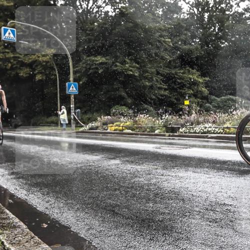13.09.2026 - Stadtparktriathlon H.Heesch http://msf.ph/oto/10326498 13.09.2026 11:44:06 Radfahren 713, 762, 823, 832, 849, 886, 894, 963 meine-sportfotos.de