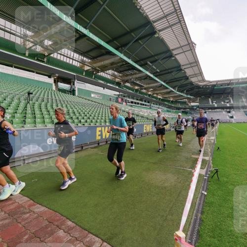 13.09.2026 - 21. swb-Marathon Bremen Michael Burmester http://msf.ph/oto/10326509 13.09.2026 13:30:40 Laufen im Stadion 122, 171, 224, 295, 297, 405, 639, 754, 767, 806, 840, 965, 1114, 1217, 1242, 1270, 1314, 1329, 1529, 1633, 1634, 1775, 1810, 1811, 1886, 1983, 2216, 2238, 2242, 2249, 2263, 2368, 2372, 2436, 2449, 2546, 2615, 2629, 2637, 2643, 2677, 2719, 2738, 2740, 2830, 2869, 2871, 2877, 2918, 2952, 2994, 3038, 3053, 3094, 3101, 3129, 3227, 3286, 3401, 3426, 3563, 3605, 3723, 3758, 3873, 3876, 3898, 3918, 3929, 4011, 4056, 357 meine-sportfotos.de