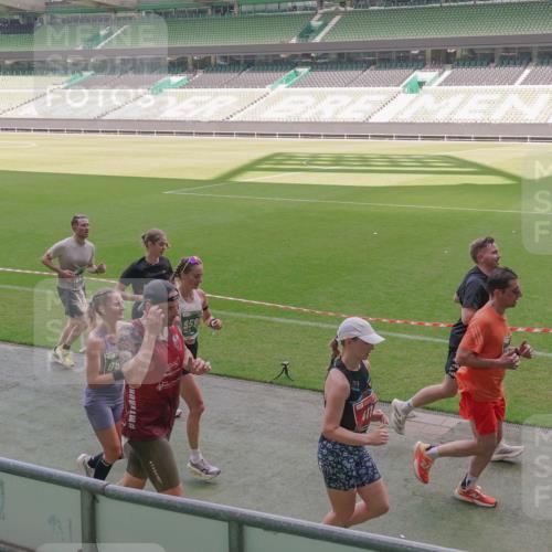 13.09.2026 - 21. swb-Marathon Bremen Michael Burmester http://msf.ph/oto/10326529 13.09.2026 12:56:05 Laufen im Stadion 201, 205, 307, 388, 411, 431, 465, 495, 655, 769, 854, 876, 913, 926, 948, 1058, 1130, 1197, 1390, 1537, 1599, 1601, 1645, 1750, 1972, 2001, 2040, 2122, 2125, 2234, 2251, 2260, 2319, 2383, 2390, 2473, 2474, 2535, 2604, 2634, 2671, 2733, 2761, 2812, 2922, 2948, 3057, 3119, 3134, 3175, 3192, 3202, 3241, 3246, 3290, 3346, 3348, 3356, 3411, 3458, 3508, 3706, 3716, 3813, 3836, 4135, 4137, 4171, 4413, 4479, 4733, 5277, 5430, 5530, 5695, 5867, 6106 meine-sportfotos.de