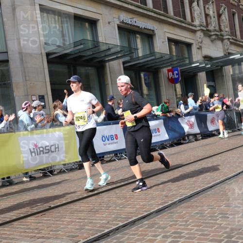 13.09.2026 - 21. swb-Marathon Bremen Strokosch-Dieckow http://msf.ph/oto/10326538 13.09.2026 11:01:08 Ziel 10181, 10251, 10497, 10560, 10647, 10648, 10678, 11260, 11306, 11324, 11459, 11467, 11550, 11551, 11666, 11751, 11788, 11796, 11798, 11813, 11816, 11969, 11970, 12047, 12062, 12245, 12283, 12390, 12391, 10093, 10367, 10368, 10428, 10639, 10753, 10857, 10892, 10964, 10965, 11049, 11055, 11116, 11247, 11359, 11428, 11540, 11681, 11682, 11728, 11804, 11819, 11850, 12006, 12085, 12116, 12241, 12283, 12428 meine-sportfotos.de
