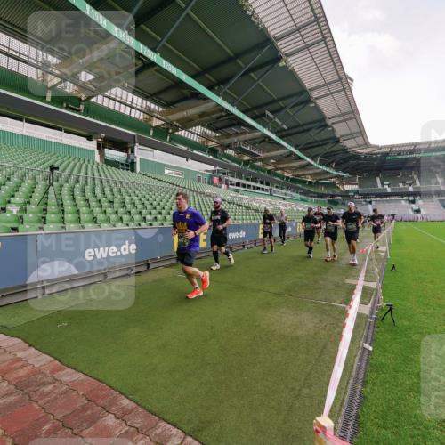 13.09.2026 - 21. swb-Marathon Bremen Michael Burmester http://msf.ph/oto/10326540 13.09.2026 13:30:45 Laufen im Stadion 122, 171, 224, 295, 297, 405, 487, 639, 767, 806, 840, 965, 1114, 1217, 1242, 1270, 1314, 1329, 1529, 1633, 1634, 1775, 1810, 1811, 1886, 1983, 2216, 2238, 2242, 2249, 2263, 2368, 2372, 2436, 2449, 2546, 2615, 2629, 2637, 2643, 2677, 2719, 2726, 2738, 2740, 2830, 2869, 2871, 2877, 2918, 2952, 2994, 3038, 3053, 3094, 3101, 3129, 3227, 3286, 3401, 3426, 3563, 3605, 3723, 3758, 3873, 3876, 3898, 3918, 3929, 4056, 357 meine-sportfotos.de