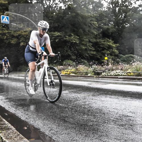 13.09.2026 - Stadtparktriathlon H.Heesch http://msf.ph/oto/10326552 13.09.2026 11:44:17 Radfahren 716, 833, 864, 896, 906 meine-sportfotos.de