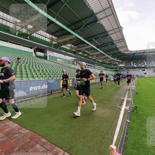 13.09.2026 - 21. swb-Marathon Bremen Michael Burmester http://msf.ph/oto/10326568 13.09.2026 13:30:47 Laufen im Stadion 122, 171, 224, 295, 297, 405, 487, 639, 767, 806, 840, 965, 1114, 1217, 1242, 1270, 1314, 1329, 1529, 1633, 1634, 1775, 1810, 1811, 1886, 1904, 1983, 2216, 2238, 2242, 2249, 2263, 2368, 2372, 2436, 2449, 2546, 2615, 2629, 2637, 2643, 2677, 2719, 2726, 2738, 2740, 2830, 2869, 2871, 2877, 2918, 2952, 2994, 3038, 3053, 3094, 3101, 3227, 3286, 3401, 3426, 3563, 3605, 3723, 3873, 3876, 3898, 3918, 3929, 4056, 357 meine-sportfotos.de