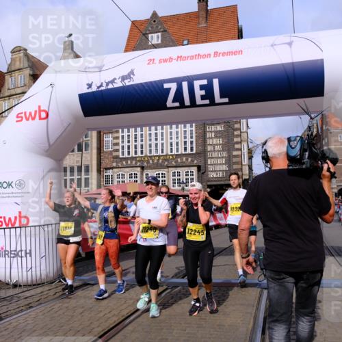 13.09.2026 - 21. swb-Marathon Bremen Tim E. http://msf.ph/oto/10326569 13.09.2026 11:01:32 Ziel 10639, 10678, 10892, 10964, 10965, 11049, 11116, 11260, 11306, 11428, 11681, 11682, 11751, 11796, 11813, 11816, 11850, 12062, 12241, 12245, 12283, 12390, 12391 meine-sportfotos.de