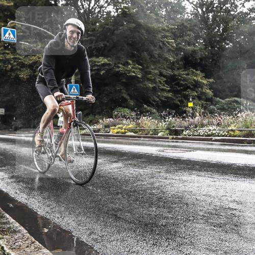 13.09.2026 - Stadtparktriathlon H.Heesch http://msf.ph/oto/10326579 13.09.2026 11:44:22 Radfahren 819, 844, 896, 923 meine-sportfotos.de