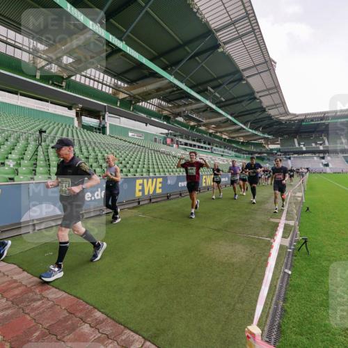 13.09.2026 - 21. swb-Marathon Bremen Michael Burmester http://msf.ph/oto/10326583 13.09.2026 13:30:49 Laufen im Stadion 122, 171, 224, 295, 297, 405, 487, 639, 767, 806, 840, 965, 1114, 1217, 1242, 1270, 1314, 1329, 1529, 1633, 1634, 1775, 1810, 1811, 1886, 1904, 1983, 2216, 2238, 2242, 2249, 2263, 2368, 2372, 2436, 2449, 2546, 2615, 2629, 2637, 2643, 2677, 2719, 2726, 2738, 2740, 2830, 2869, 2871, 2877, 2918, 2952, 2994, 3038, 3053, 3094, 3101, 3227, 3286, 3401, 3426, 3563, 3605, 3723, 3873, 3876, 3898, 3918, 3929, 4056, 357 meine-sportfotos.de