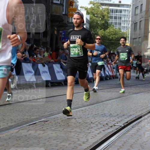 13.09.2026 - 21. swb-Marathon Bremen Strokosch-Dieckow http://msf.ph/oto/10326587 13.09.2026 13:12:04 Ziel 826, 4368, 4651, 5521, 5585, 6059, 6668, 8996, 9398, 13055, 2447, 2820, 3362, 3703, 3830, 5940, 6107, 6739, 7521, 13013 meine-sportfotos.de