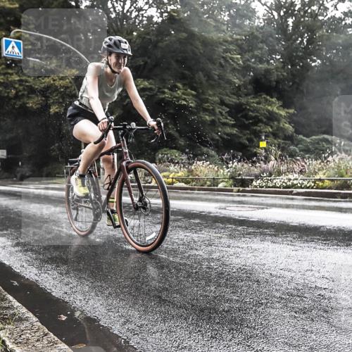 13.09.2026 - Stadtparktriathlon H.Heesch http://msf.ph/oto/10326601 13.09.2026 11:44:34 Radfahren 760, 911 meine-sportfotos.de