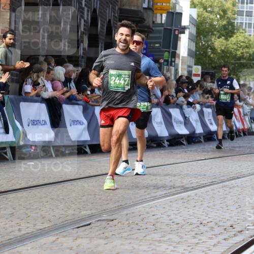 13.09.2026 - 21. swb-Marathon Bremen Strokosch-Dieckow http://msf.ph/oto/10326613 13.09.2026 13:12:06 Ziel 826, 863, 4368, 4651, 5521, 5585, 5893, 6059, 6668, 8996, 9398, 13055, 2447, 3362, 3830, 5940, 6107, 6739, 7328, 7521, 8981, 13013 meine-sportfotos.de