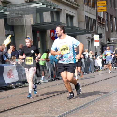 13.09.2026 - 21. swb-Marathon Bremen Strokosch-Dieckow http://msf.ph/oto/10326624 13.09.2026 11:01:12 Ziel 10181, 10251, 10332, 10497, 10560, 10647, 10648, 10678, 11075, 11150, 11305, 11324, 11459, 11467, 11550, 11551, 11666, 11788, 11796, 11798, 11813, 11969, 11970, 11985, 11986, 12047, 12062, 10093, 10367, 10368, 10428, 10639, 10753, 10892, 10964, 10965, 11049, 11116, 11247, 11260, 11306, 11359, 11428, 11540, 11681, 11682, 11728, 11751, 11813, 11816, 11850, 12085, 12116, 12241, 12245, 12283, 12390, 12391, 12428 meine-sportfotos.de