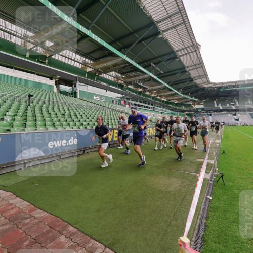 13.09.2026 - 21. swb-Marathon Bremen Michael Burmester http://msf.ph/oto/10326634 13.09.2026 13:30:55 Laufen im Stadion 122, 171, 224, 295, 297, 405, 487, 639, 767, 806, 840, 965, 1114, 1142, 1217, 1242, 1270, 1310, 1314, 1329, 1529, 1633, 1634, 1775, 1810, 1811, 1886, 1892, 1904, 1983, 2216, 2238, 2242, 2249, 2263, 2368, 2372, 2449, 2546, 2615, 2629, 2637, 2643, 2677, 2719, 2726, 2738, 2830, 2869, 2871, 2877, 2918, 2952, 2994, 3038, 3053, 3094, 3101, 3140, 3223, 3227, 3286, 3401, 3426, 3563, 3723, 3736, 3873, 3876, 3898, 3918, 3929, 3944, 4056, 357 meine-sportfotos.de
