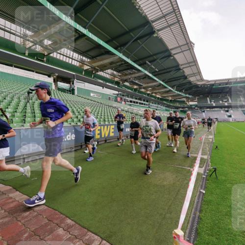 13.09.2026 - 21. swb-Marathon Bremen Michael Burmester http://msf.ph/oto/10326644 13.09.2026 13:30:56 Laufen im Stadion 122, 171, 224, 295, 297, 405, 487, 639, 767, 806, 840, 965, 1114, 1142, 1217, 1242, 1270, 1310, 1314, 1329, 1529, 1633, 1634, 1775, 1810, 1811, 1886, 1892, 1904, 1983, 2216, 2238, 2242, 2249, 2263, 2368, 2372, 2449, 2546, 2615, 2629, 2637, 2643, 2677, 2719, 2726, 2738, 2830, 2869, 2871, 2877, 2918, 2952, 2994, 3038, 3053, 3094, 3101, 3140, 3223, 3227, 3286, 3401, 3426, 3563, 3723, 3736, 3873, 3876, 3898, 3918, 3929, 3944, 4056, 357 meine-sportfotos.de