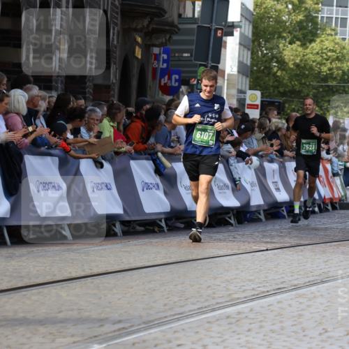 13.09.2026 - 21. swb-Marathon Bremen Strokosch-Dieckow http://msf.ph/oto/10326653 13.09.2026 13:12:07 Ziel 826, 863, 4368, 4651, 5521, 5585, 5893, 6059, 6668, 8996, 9398, 13055, 3362, 3830, 5940, 6107, 7328, 7521, 8981, 13013 meine-sportfotos.de