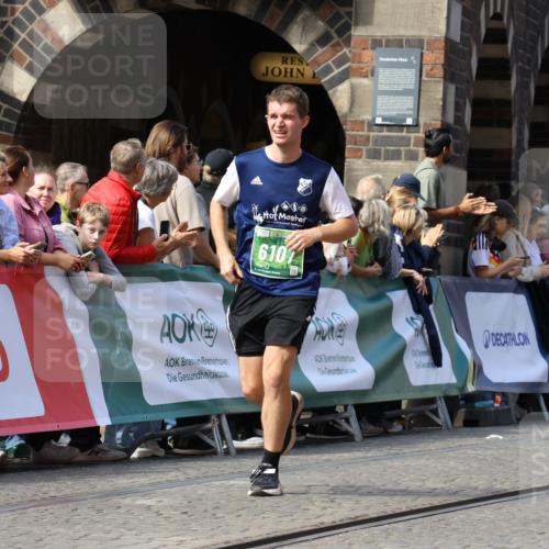 13.09.2026 - 21. swb-Marathon Bremen Strokosch-Dieckow http://msf.ph/oto/10326703 13.09.2026 13:12:11 Ziel 826, 863, 2444, 4368, 4651, 4698, 5521, 5585, 5893, 6059, 6668, 8996, 9398, 13055, 899, 3362, 3830, 6107, 7328, 7521, 8981, 13013 meine-sportfotos.de