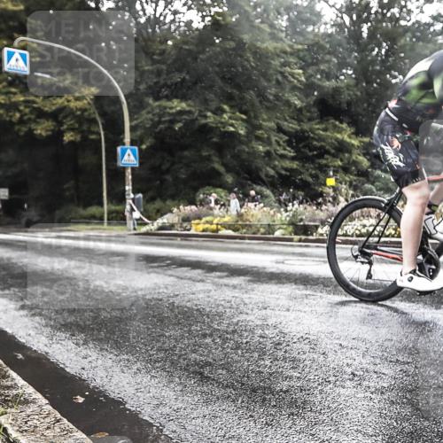 13.09.2026 - Stadtparktriathlon H.Heesch http://msf.ph/oto/10326709 13.09.2026 11:45:37 Radfahren 749, 895 meine-sportfotos.de