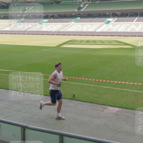 13.09.2026 - 21. swb-Marathon Bremen Michael Burmester http://msf.ph/oto/10326712 13.09.2026 12:56:17 Laufen im Stadion 205, 307, 388, 411, 431, 465, 495, 655, 769, 854, 857, 876, 913, 926, 948, 1058, 1130, 1197, 1390, 1537, 1599, 1601, 1645, 1750, 1972, 2001, 2040, 2122, 2125, 2234, 2251, 2260, 2319, 2383, 2473, 2474, 2493, 2535, 2604, 2634, 2640, 2671, 2761, 2812, 2948, 3057, 3078, 3119, 3175, 3192, 3202, 3246, 3290, 3346, 3348, 3411, 3450, 3458, 3508, 3514, 3634, 3706, 3716, 3813, 3836, 4135, 4137, 4171, 4413, 4479, 4733, 5277, 5430, 5530, 5695, 5867, 6106 meine-sportfotos.de