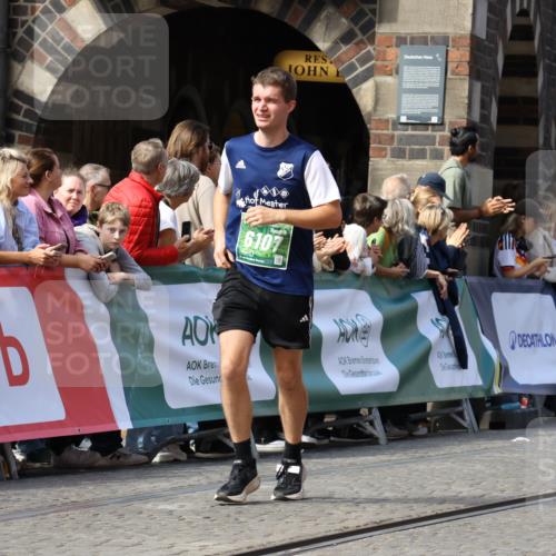 13.09.2026 - 21. swb-Marathon Bremen Strokosch-Dieckow http://msf.ph/oto/10326729 13.09.2026 13:12:11 Ziel 826, 863, 2444, 4368, 4651, 4698, 5521, 5585, 5893, 6059, 6668, 8996, 9398, 13055, 899, 3362, 3830, 6107, 7328, 7521, 8981, 13013 meine-sportfotos.de