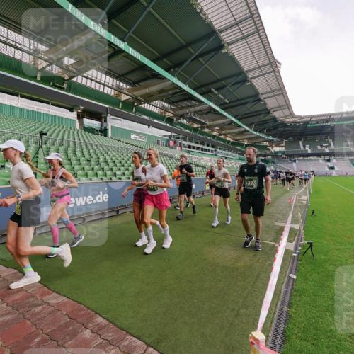 13.09.2026 - 21. swb-Marathon Bremen Michael Burmester http://msf.ph/oto/10326735 13.09.2026 13:31:06 Laufen im Stadion 122, 171, 224, 295, 297, 405, 487, 639, 767, 806, 840, 965, 1114, 1142, 1242, 1310, 1314, 1326, 1329, 1529, 1633, 1634, 1775, 1810, 1811, 1869, 1886, 1892, 1904, 1983, 2216, 2242, 2249, 2263, 2344, 2368, 2372, 2449, 2615, 2629, 2637, 2643, 2677, 2719, 2726, 2738, 2869, 2871, 2877, 2918, 2945, 2952, 2994, 3038, 3094, 3101, 3140, 3223, 3227, 3286, 3379, 3401, 3426, 3644, 3723, 3736, 3873, 3876, 3898, 3918, 3929, 3944, 4056, 357 meine-sportfotos.de